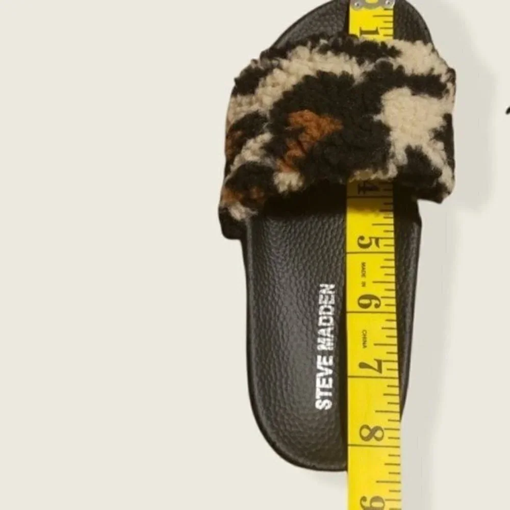 Steve Madden Faux Fur slides Girl s 1 animal print
